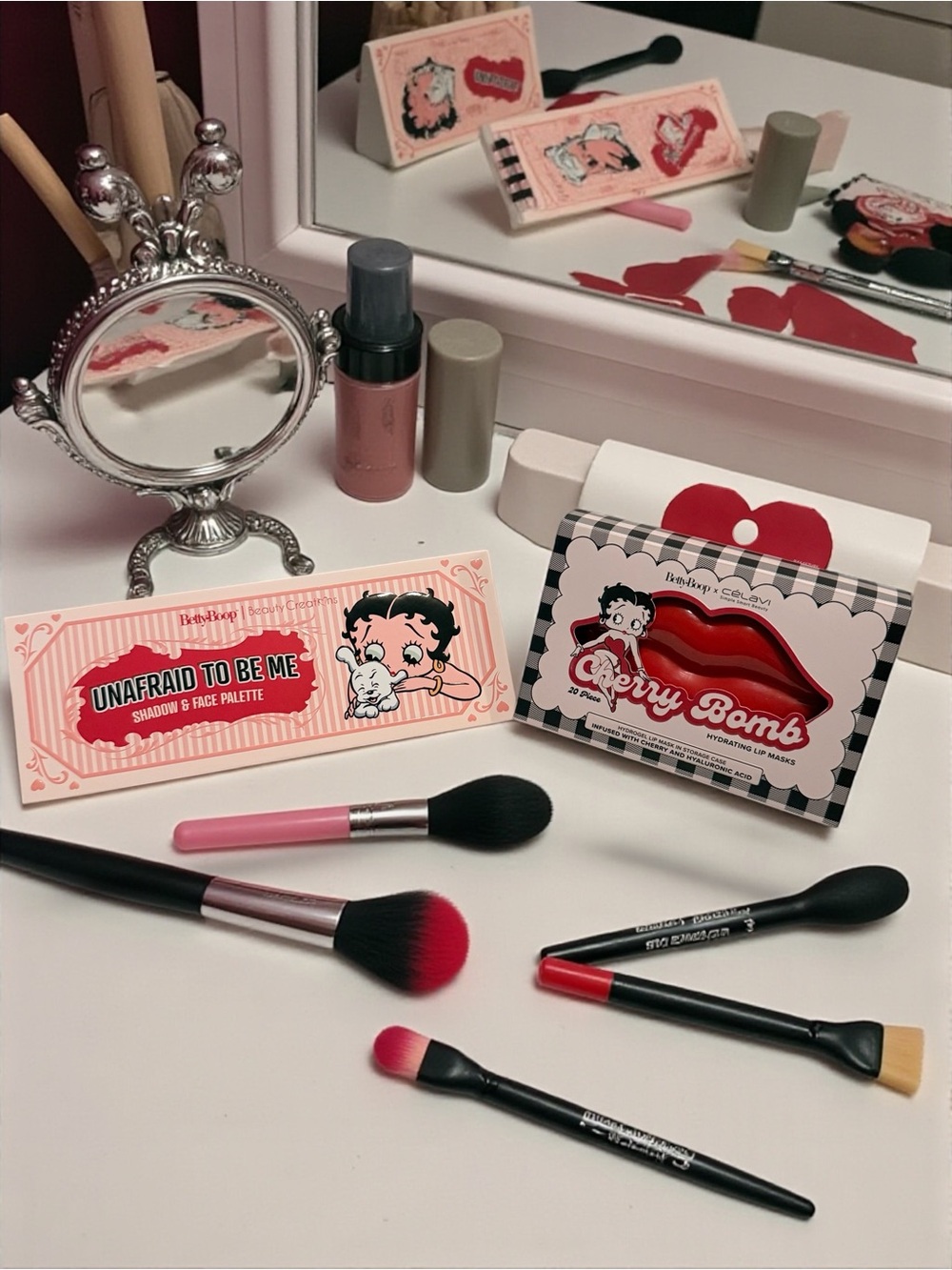 Betty Boop Cherry Bomb Lip Mask - Red
